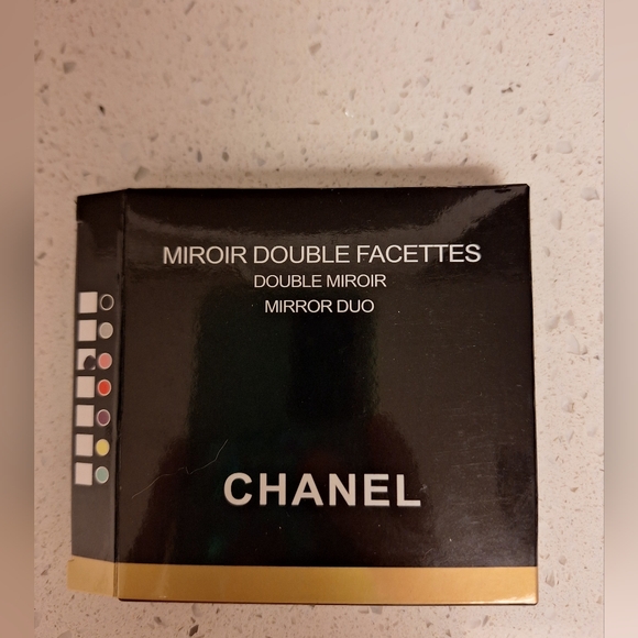 Chanel Compact Mirror - Picture 3 of 6